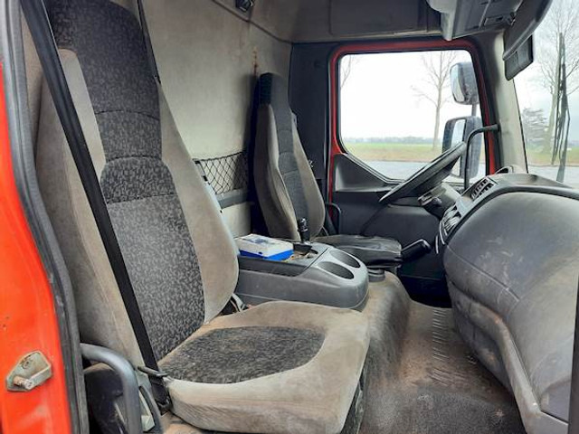 DAF LF45.220 - Camión caja abierta: foto 5 DAF LF45.220 - Camión caja abierta: foto 5