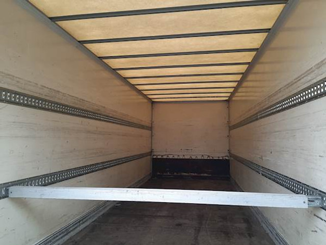 DAF LF45.250 - Camión caja cerrada: foto 2 DAF LF45.250 - Camión caja cerrada: foto 2