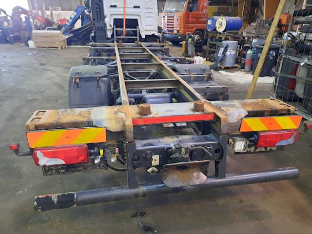 MAN TGM 15.290 4X2 LL - Camión portacontenedore/ Intercambiable: foto 3 MAN TGM 15.290 4X2 LL - Camión portacontenedore/ Intercambiable: foto 3