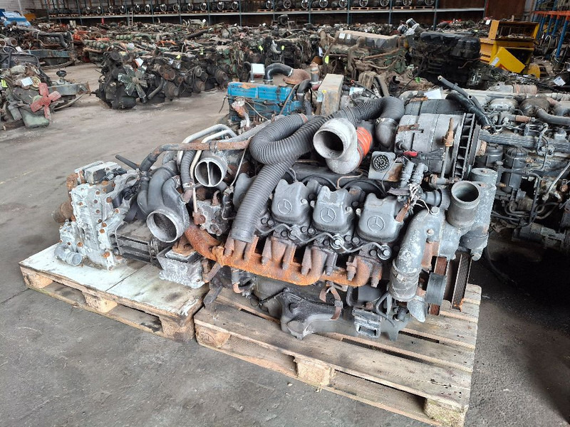 Mercedes-Benz OM442LA - Motor: foto 1 Mercedes-Benz OM442LA - Motor: foto 1