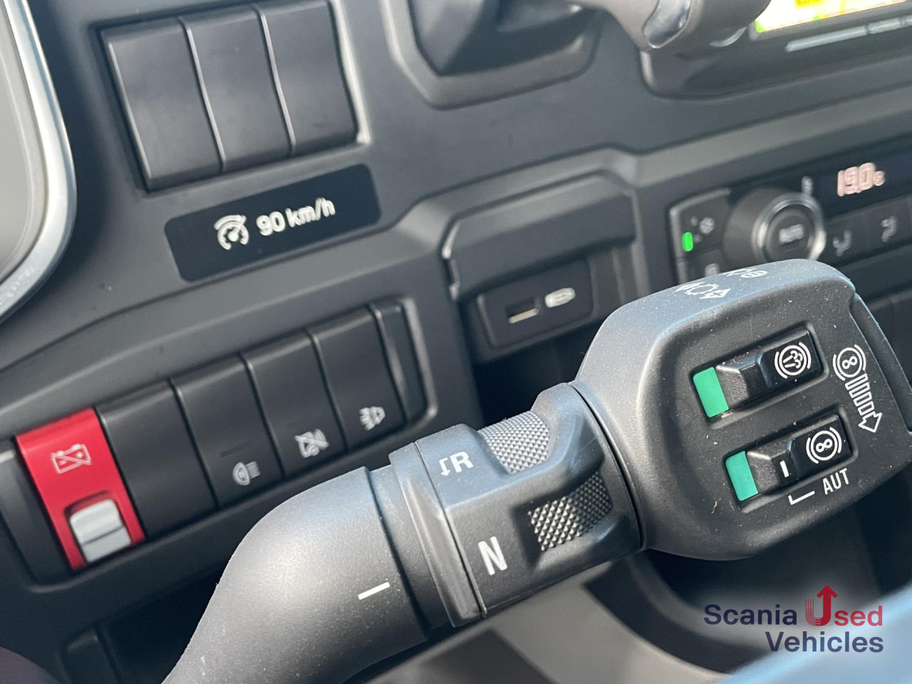 SCANIA R 410 A4x2NA RETARDER LED NAVI - Cabeza tractora: foto 4 SCANIA R 410 A4x2NA RETARDER LED NAVI - Cabeza tractora: foto 4