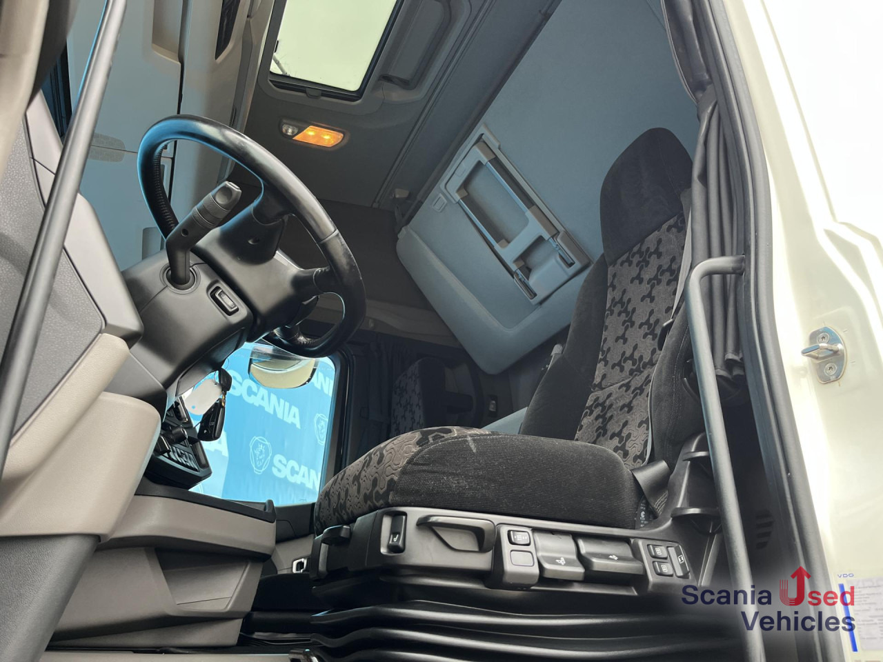 SCANIA R 450 A4x2LB RETARDER DIFF-L P-AIRCO FULL AIR - Cabeza tractora: foto 2 SCANIA R 450 A4x2LB RETARDER DIFF-L P-AIRCO FULL AIR - Cabeza tractora: foto 2