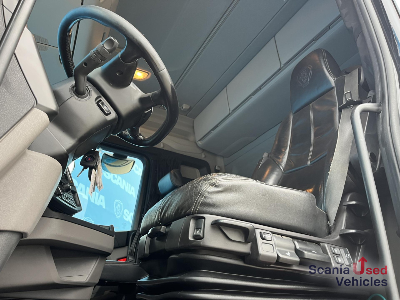 SCANIA R 450 A4x2NB DIFF-LOCK FULL AIR PTO PARK AIRCO - Cabeza tractora: foto 5 SCANIA R 450 A4x2NB DIFF-LOCK FULL AIR PTO PARK AIRCO - Cabeza tractora: foto 5