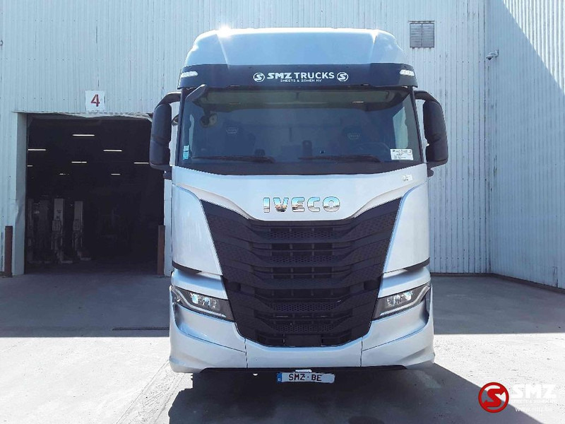 Iveco S-WAY 510 intarder bycool air 313km - Cabeza tractora: foto 2 Iveco S-WAY 510 intarder bycool air 313km - Cabeza tractora: foto 2