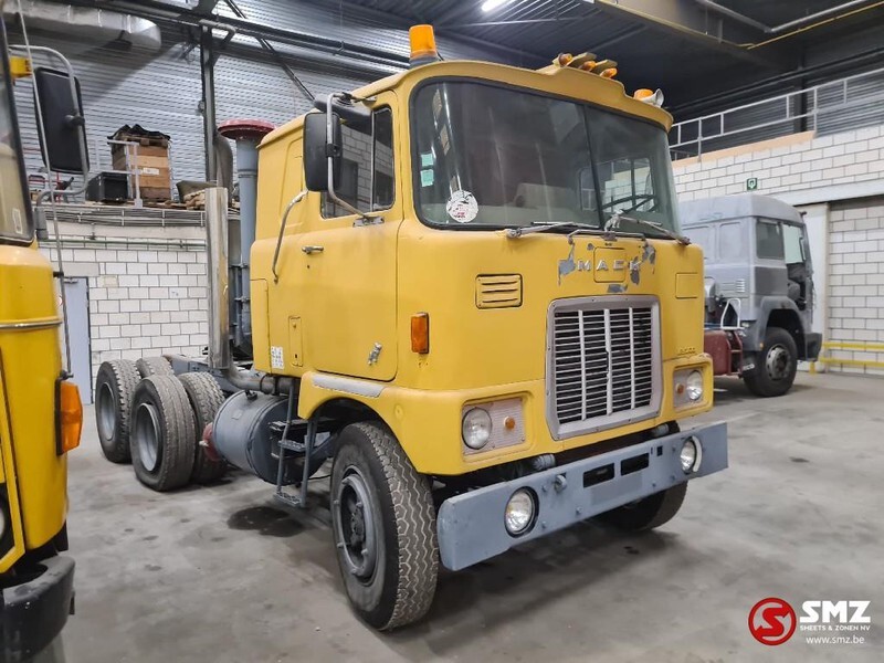 MACK F 700 francais/french - Cabeza tractora: foto 1 MACK F 700 francais/french - Cabeza tractora: foto 1