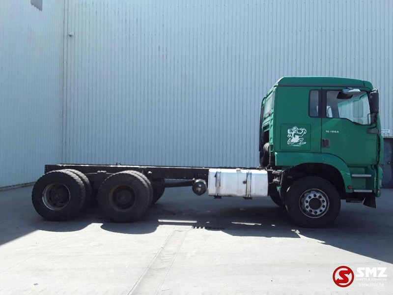 MAN TGA 460 6x4 manual/pump-gear - Camión chasis: foto 4 MAN TGA 460 6x4 manual/pump-gear - Camión chasis: foto 4