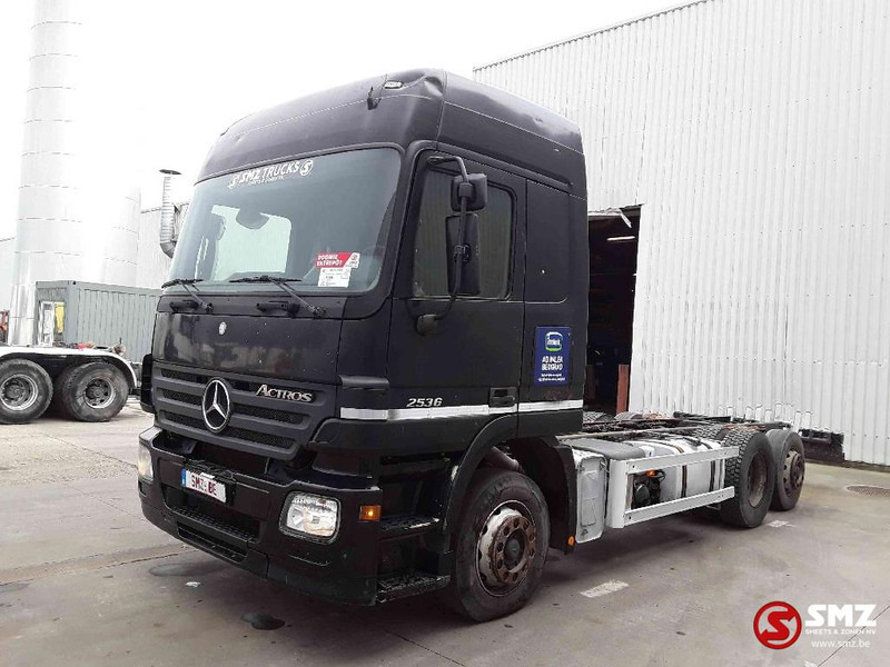 Mercedes-Benz Actros 2536 - Camión chasis: foto 3 Mercedes-Benz Actros 2536 - Camión chasis: foto 3