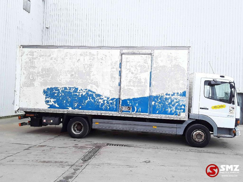 Mercedes-Benz Atego 818 - Camión caja cerrada: foto 4 Mercedes-Benz Atego 818 - Camión caja cerrada: foto 4