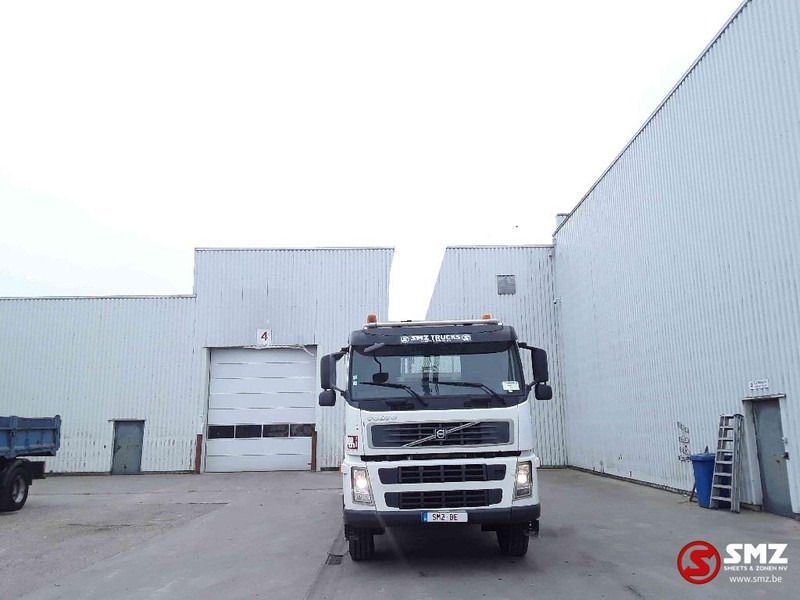 Volvo FM 6x4 - Camión caja abierta, Camión grúa: foto 2 Volvo FM 6x4 - Camión caja abierta, Camión grúa: foto 2