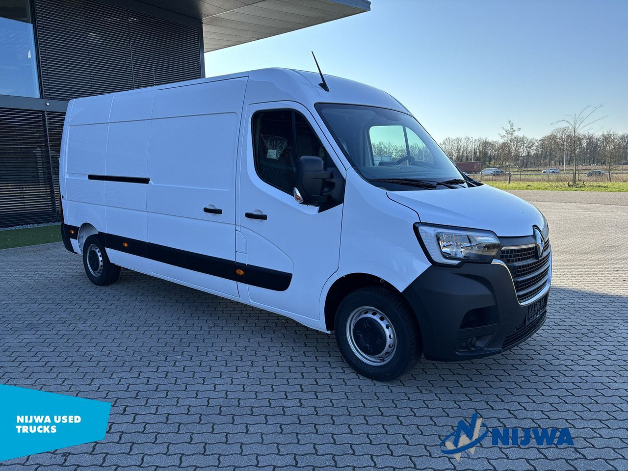 Renault Master 135 L3H2 Parkeersensoren + Cruise control - Furgoneta pequeña: foto 2 Renault Master 135 L3H2 Parkeersensoren + Cruise control - Furgoneta pequeña: foto 2
