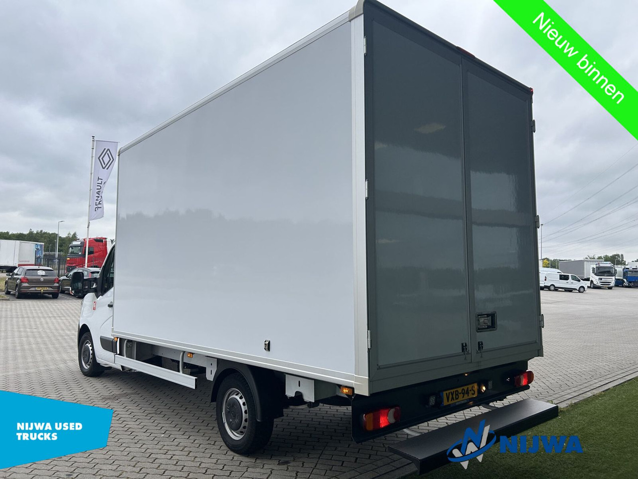Renault Master T35 165 Navigatie + Achteruitrijcamera - Camión chasis: foto 4 Renault Master T35 165 Navigatie + Achteruitrijcamera - Camión chasis: foto 4