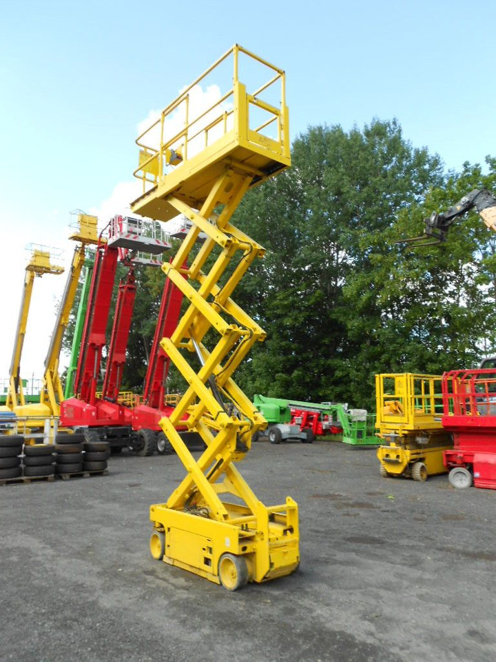 Genie GS 1930, Scherenarbeitsbühne Genie 8 m - Camión con plataforma elevadora: foto 4 Genie GS 1930, Scherenarbeitsbühne Genie 8 m - Camión con plataforma elevadora: foto 4