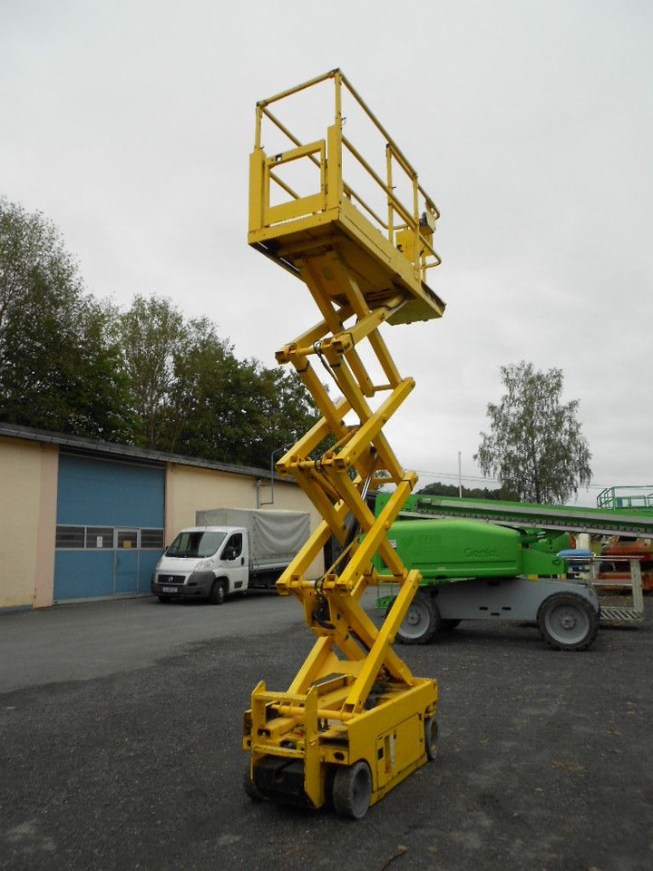 Genie GS 1930, Scherenarbeitsbühne Genie 8 m - Camión con plataforma elevadora: foto 2 Genie GS 1930, Scherenarbeitsbühne Genie 8 m - Camión con plataforma elevadora: foto 2