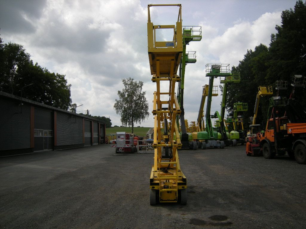 Genie GS 2632, Scherenarbeitsbühne Genie 10 m - Camión con plataforma elevadora: foto 3 Genie GS 2632, Scherenarbeitsbühne Genie 10 m - Camión con plataforma elevadora: foto 3