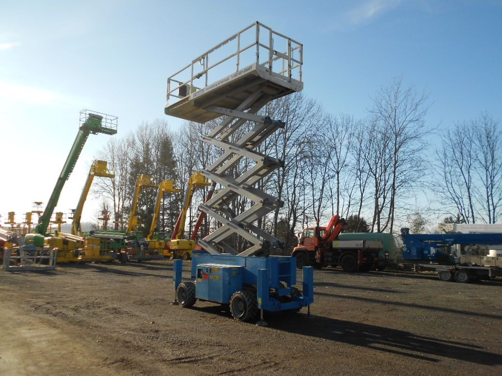 Genie GS4069BE, Hybrid, Stützen, AH 14 m - Plataforma de tijeras: foto 4 Genie GS4069BE, Hybrid, Stützen, AH 14 m - Plataforma de tijeras: foto 4