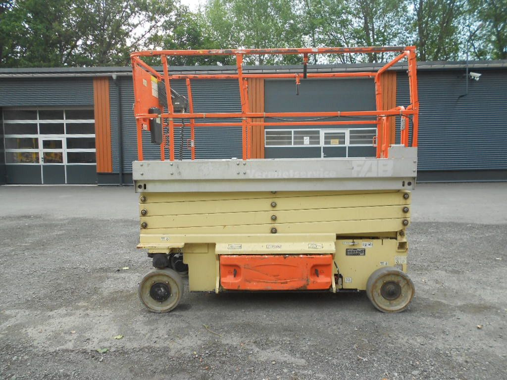 Plataforma de tijeras JLG JLG 3246, Scherenarbeitsbühne, 11,9 m: foto 16