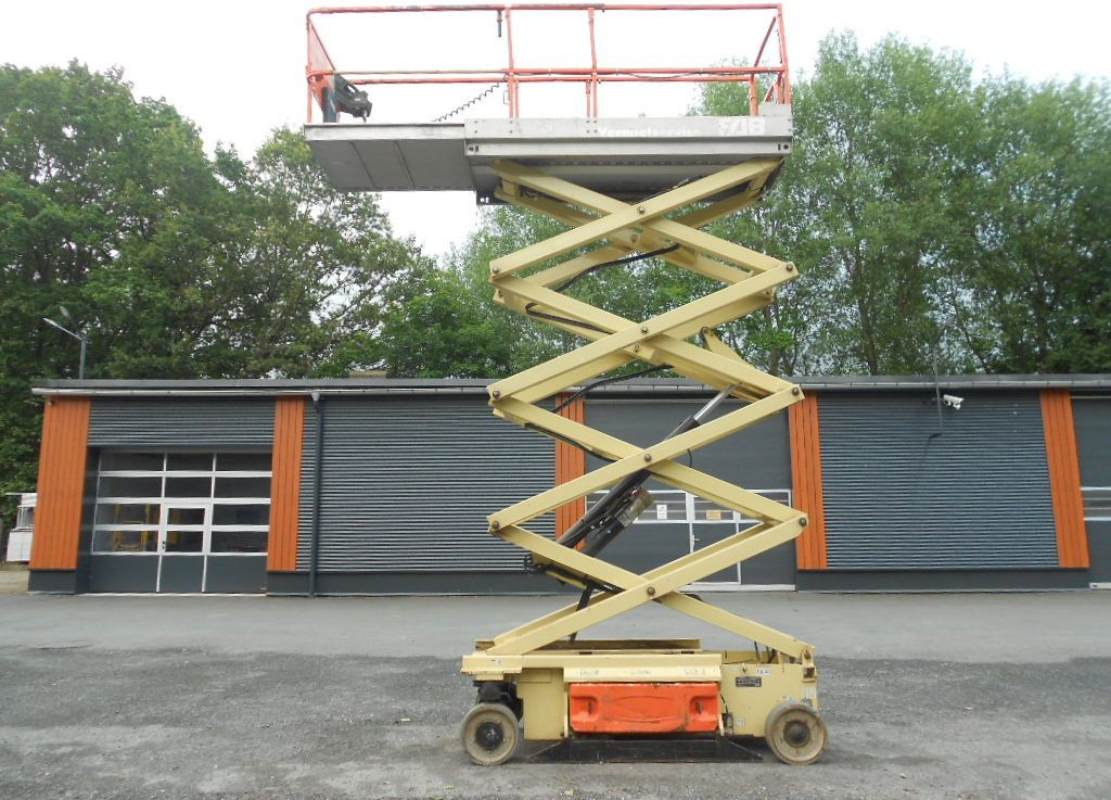 JLG JLG 3246, Scherenarbeitsbühne, 11,9 m - Plataforma de tijeras: foto 1 JLG JLG 3246, Scherenarbeitsbühne, 11,9 m - Plataforma de tijeras: foto 1