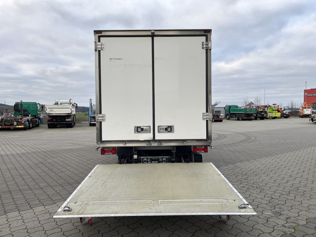 Iveco 70C18 Daily Tiefkühlkoffer mit Ladebordwand - Furgoneta frigorifica: foto 3 Iveco 70C18 Daily Tiefkühlkoffer mit Ladebordwand - Furgoneta frigorifica: foto 3