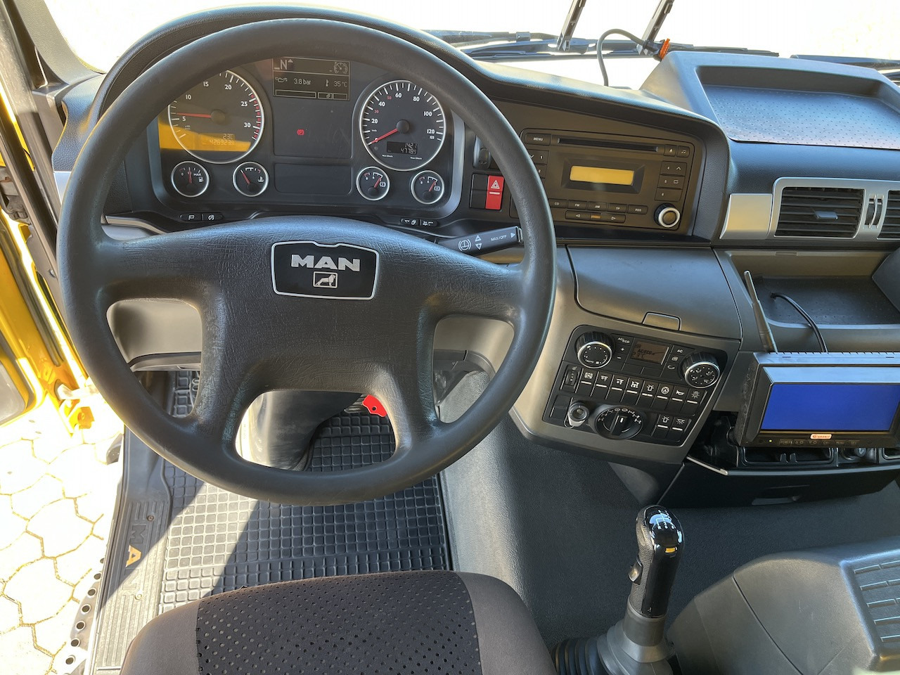 MAN TGS 28.480 6x4 4x4 Dreiseitenkipper Allrad Liftachse - Camión volquete: foto 5 MAN TGS 28.480 6x4 4x4 Dreiseitenkipper Allrad Liftachse - Camión volquete: foto 5