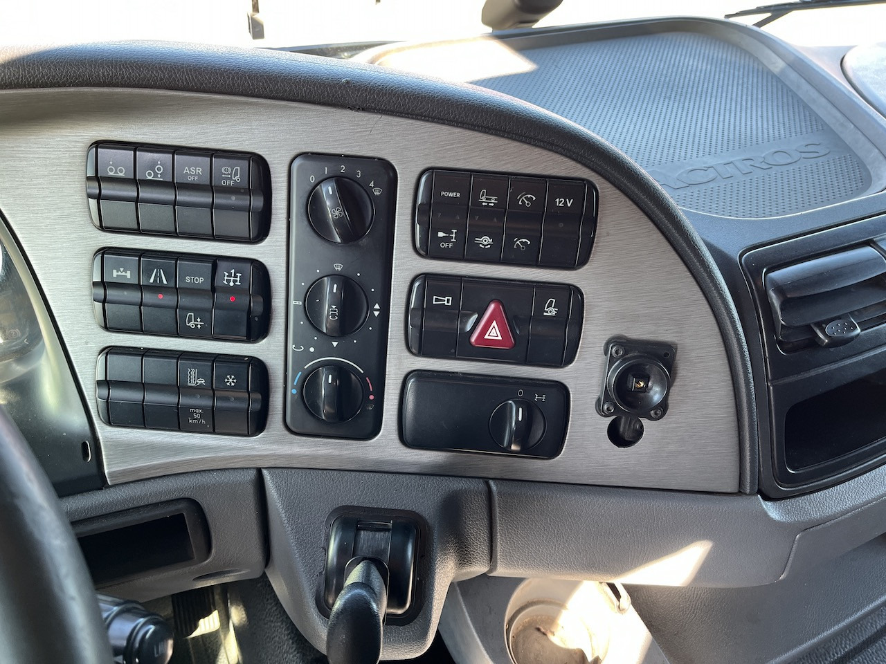 Mercedes-Benz 2541 6x2  Atlas 135.2E Pritsche 8,20 m Ausziehbar - Camión lona, Camión grúa: foto 3 Mercedes-Benz 2541 6x2  Atlas 135.2E Pritsche 8,20 m Ausziehbar - Camión lona, Camión grúa: foto 3