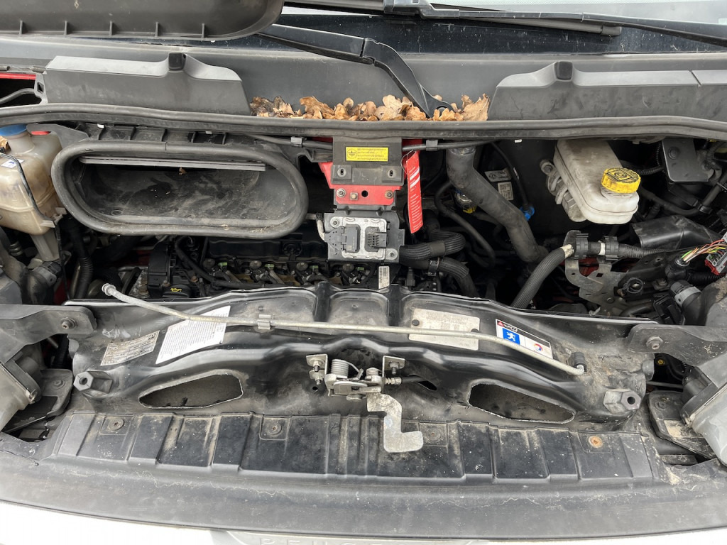 Peugeot Boxer Verkaufsfahrzeug Foodtruck Motorschaden - Furgón: foto 5 Peugeot Boxer Verkaufsfahrzeug Foodtruck Motorschaden - Furgón: foto 5