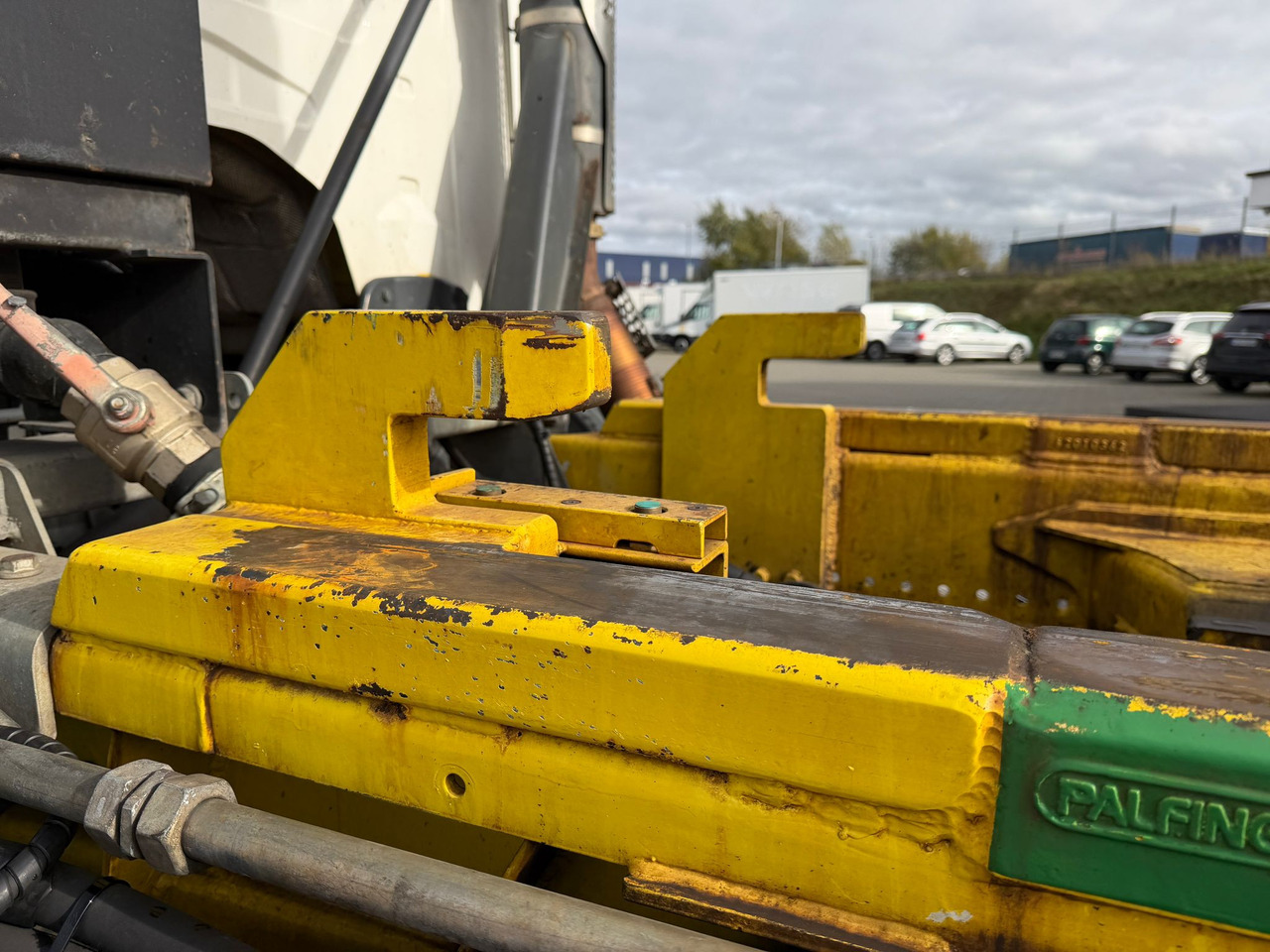 Scania P 410 8x4 Palfinger Getriebeschaden - Camión multibasculante: foto 3 Scania P 410 8x4 Palfinger Getriebeschaden - Camión multibasculante: foto 3