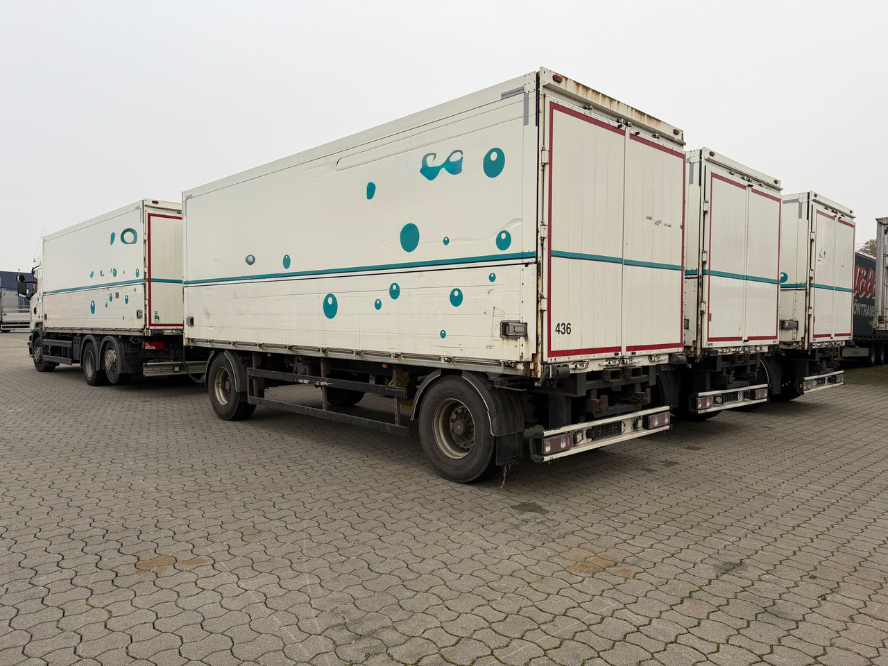 Scania R 450 6x2 Geränkezug + Orten Anhänger - Camión caja cerrada: foto 4 Scania R 450 6x2 Geränkezug + Orten Anhänger - Camión caja cerrada: foto 4