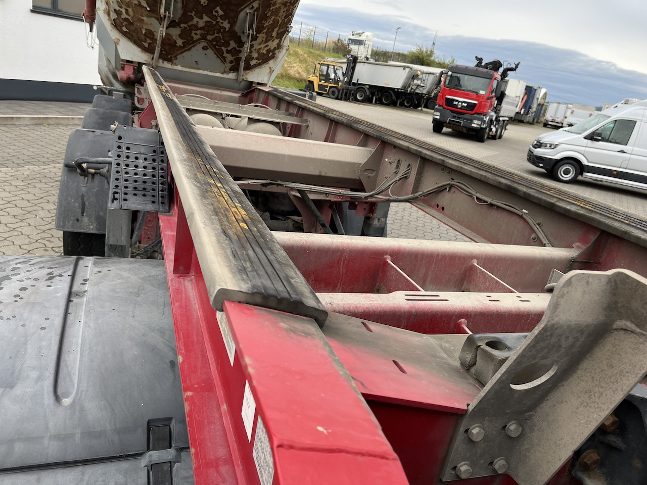 Schwarzmüller SK Kippauflieger Stahlmulde Liftachse - Semirremolque volquete: foto 3 Schwarzmüller SK Kippauflieger Stahlmulde Liftachse - Semirremolque volquete: foto 3