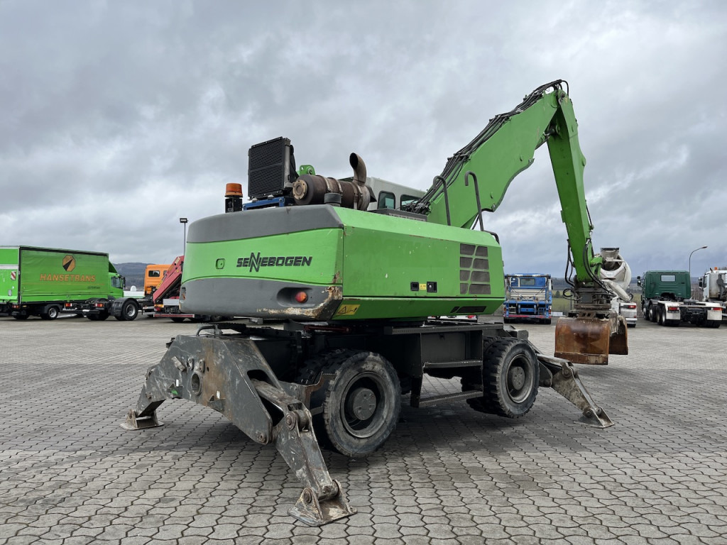 Excavadora de ruedas Sennebogen 818  Umschlagbagger   Greifer: foto 6