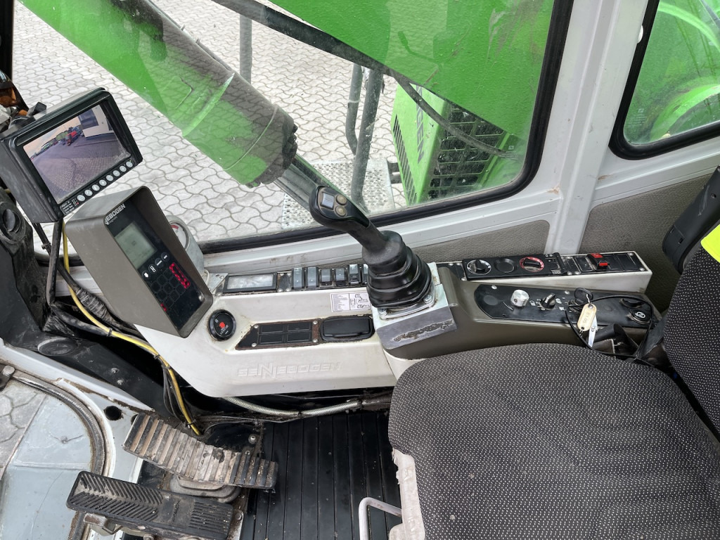 Excavadora de ruedas Sennebogen 818  Umschlagbagger   Greifer: foto 11