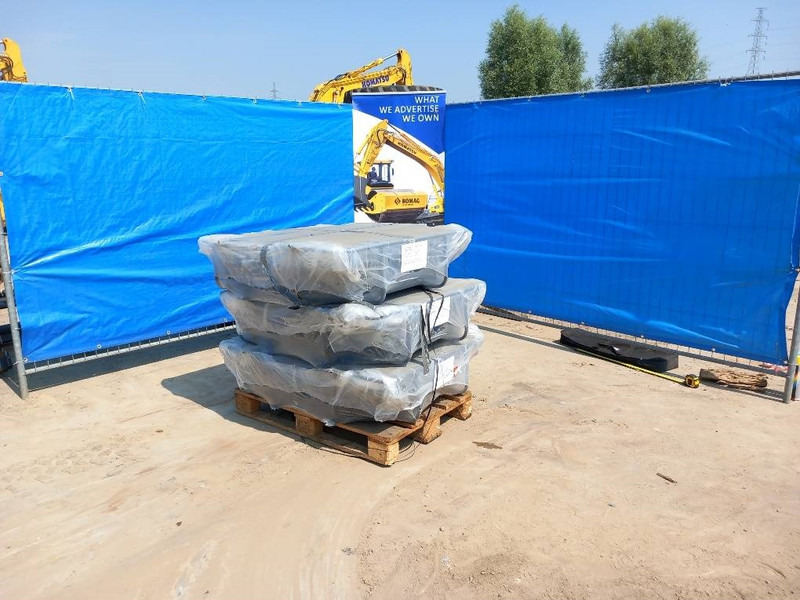 Komatsu PC210 VANDAL PROTECTION - Implemento para Maquinaria de construcción: foto 2 Komatsu PC210 VANDAL PROTECTION - Implemento para Maquinaria de construcción: foto 2