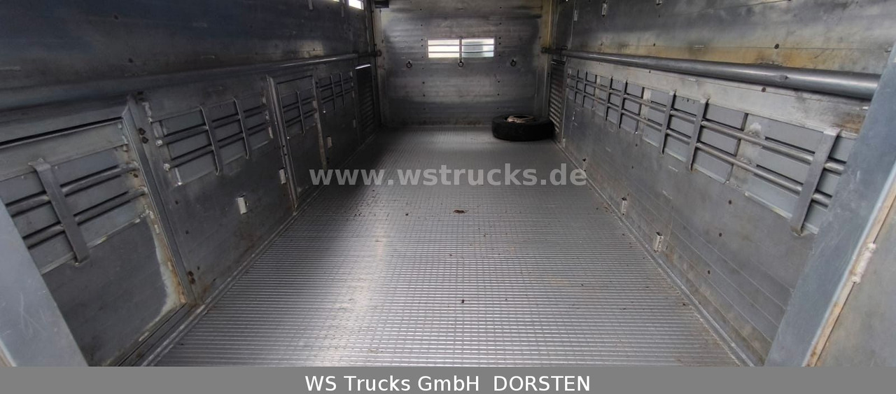 MAN LE 8.220 Menke Einstock Großvieh - Camión transporte de ganado: foto 4 MAN LE 8.220 Menke Einstock Großvieh - Camión transporte de ganado: foto 4