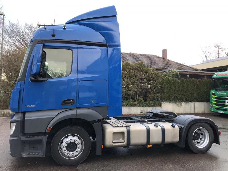 Mercedes-Benz Actros 1845 LS LOW MEGA Streamspace Intarder - Cabeza tractora: foto 1 Mercedes-Benz Actros 1845 LS LOW MEGA Streamspace Intarder - Cabeza tractora: foto 1