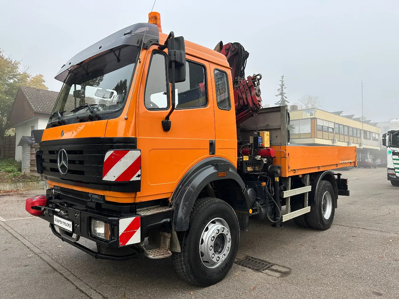 Mercedes-Benz SK 1824 AK*4x4*HMF 1253 K4 B3*Seilwinde - Camión grúa: foto 2 Mercedes-Benz SK 1824 AK*4x4*HMF 1253 K4 B3*Seilwinde - Camión grúa: foto 2