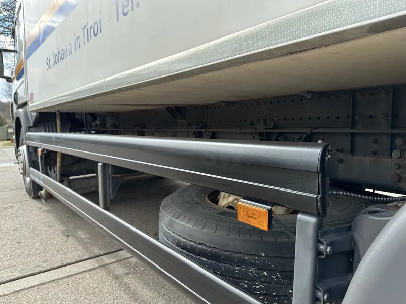 Camión frigorífico Scania P410 6x2 Fleisch LKW Rohrbahnen Vector 1550: foto 11