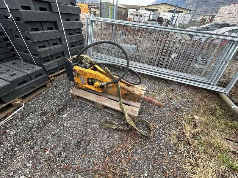 MONTABERT PELLE 8 TONNES / TRACTOPELLE - Martillo hidráulico: foto 3 MONTABERT PELLE 8 TONNES / TRACTOPELLE - Martillo hidráulico: foto 3