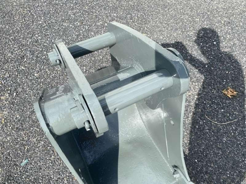 VOLVO BL71 - 450mm - Cazo para excavadora para Maquinaria de construcción: foto 4 VOLVO BL71 - 450mm - Cazo para excavadora para Maquinaria de construcción: foto 4