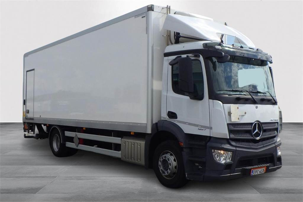 Mercedes-Benz ACTROS 5 SM 1827 L Ksa-kori + PL - Camión isotérmico: foto 3 Mercedes-Benz ACTROS 5 SM 1827 L Ksa-kori + PL - Camión isotérmico: foto 3