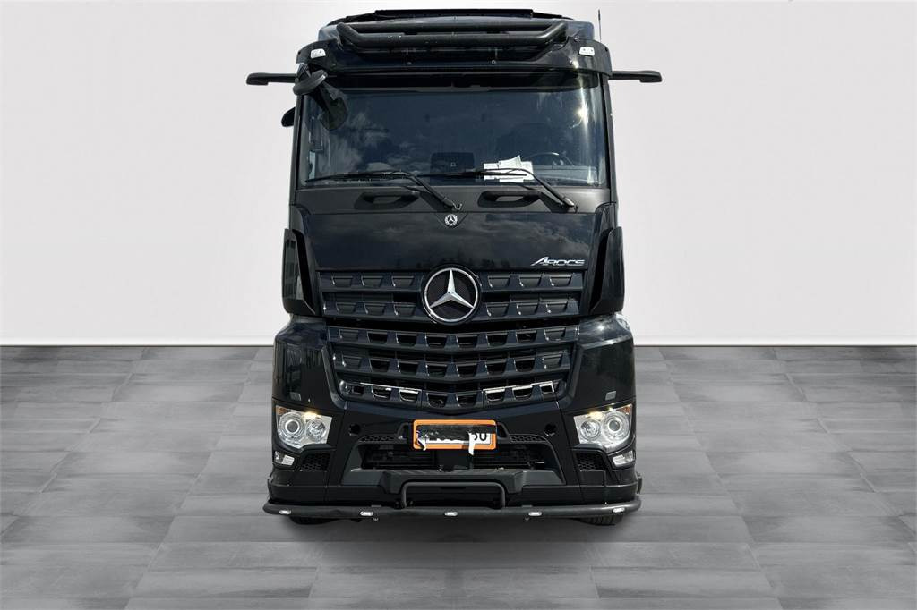 Mercedes-Benz AROCS 5 3763 - Camión forestal: foto 2 Mercedes-Benz AROCS 5 3763 - Camión forestal: foto 2