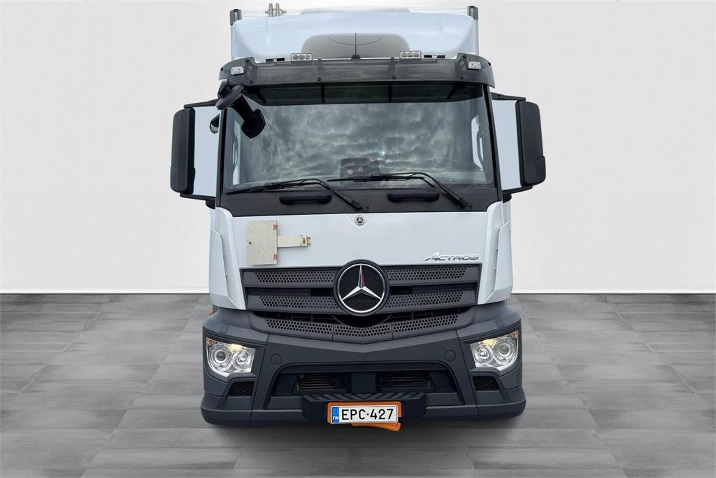 Mercedes-Benz Actros 1827 4x2 8,7m KSA+PL - Camión isotérmico: foto 2 Mercedes-Benz Actros 1827 4x2 8,7m KSA+PL - Camión isotérmico: foto 2