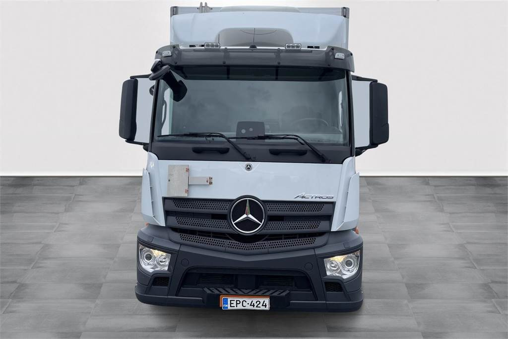 Mercedes-Benz Actros 1827 4x2 8,7m umpikori+PL nostin - Camión isotérmico: foto 2 Mercedes-Benz Actros 1827 4x2 8,7m umpikori+PL nostin - Camión isotérmico: foto 2
