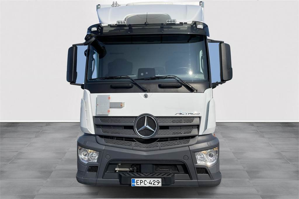 Mercedes-Benz Actros 1827 4x2 8,7m umpikori+PL nostin - Camión isotérmico: foto 3 Mercedes-Benz Actros 1827 4x2 8,7m umpikori+PL nostin - Camión isotérmico: foto 3