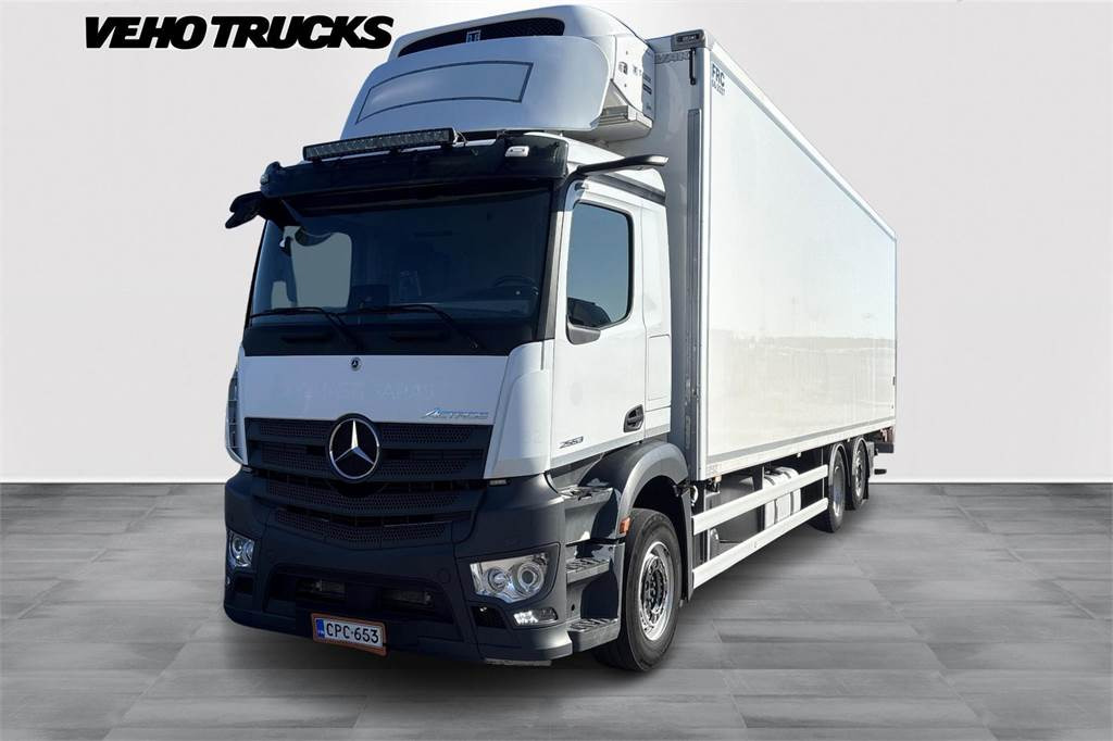Mercedes-Benz Actros 2553L FRC 9,9m FRC 06/2027 - Camión isotérmico: foto 2 Mercedes-Benz Actros 2553L FRC 9,9m FRC 06/2027 - Camión isotérmico: foto 2
