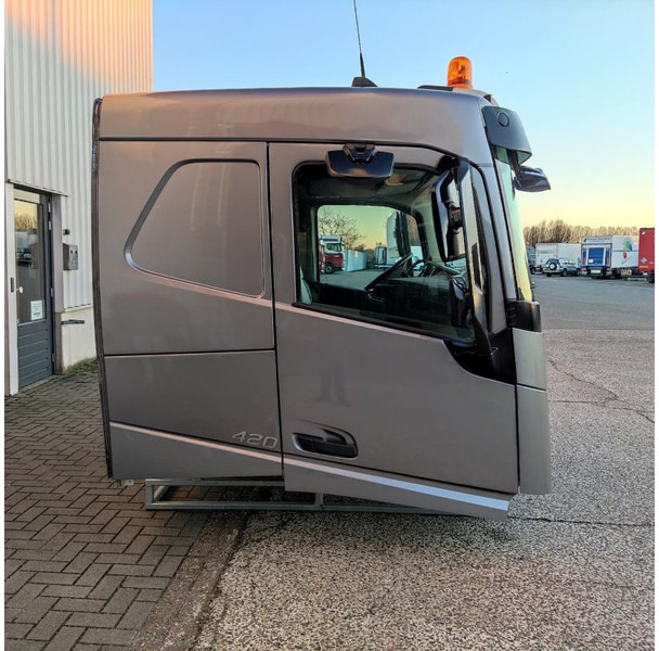 Volvo Volvo - 85135362 - Cabine FH4 CABH175 - Piezas de recambio para Camión: foto 4 Volvo Volvo - 85135362 - Cabine FH4 CABH175 - Piezas de recambio para Camión: foto 4