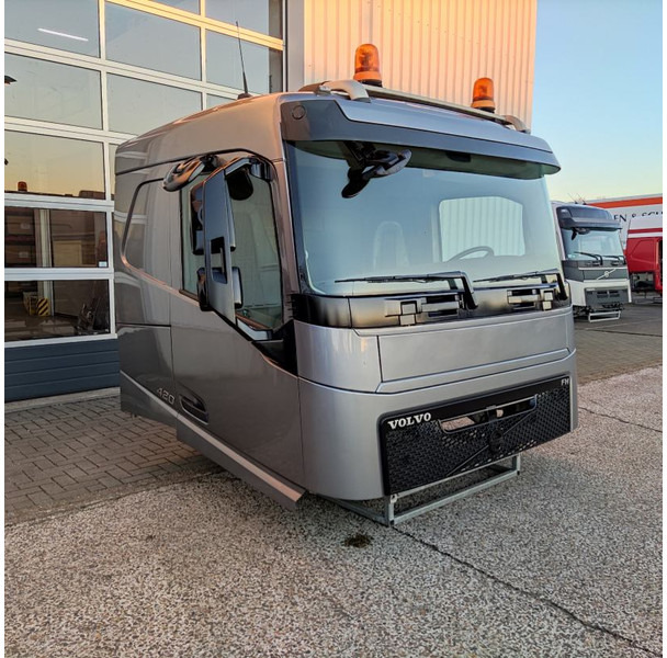 Volvo Volvo - 85135362 - Cabine FH4 CABH175 - Piezas de recambio para Camión: foto 3 Volvo Volvo - 85135362 - Cabine FH4 CABH175 - Piezas de recambio para Camión: foto 3