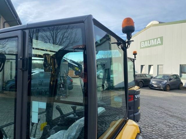 Miniexcavadora Volvo EC 18 E MIETE / RENTAL (12001764): foto 15 Miniexcavadora Volvo EC 18 E MIETE / RENTAL (12001764): foto 15
