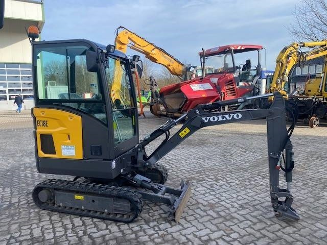 Miniexcavadora Volvo EC 18 E MIETE / RENTAL (12001764): foto 6 Miniexcavadora Volvo EC 18 E MIETE / RENTAL (12001764): foto 6