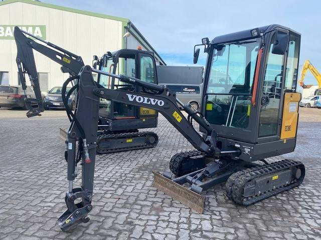 Volvo EC 18 E MIETE / RENTAL (12001764) - Miniexcavadora: foto 1 Volvo EC 18 E MIETE / RENTAL (12001764) - Miniexcavadora: foto 1