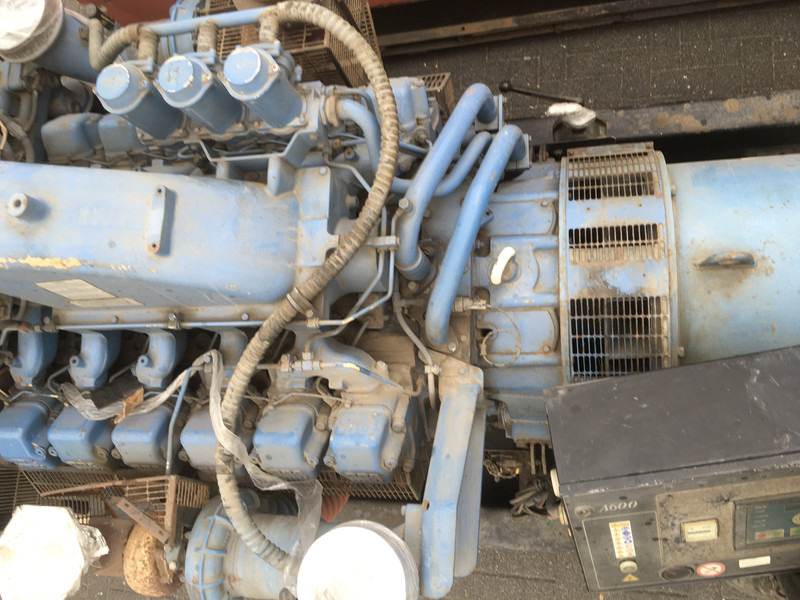 MTU LEROY-SOMER 49.1L9A C6/4 GENERATOR 825 KVA USED - Generador industriale: foto 3 MTU LEROY-SOMER 49.1L9A C6/4 GENERATOR 825 KVA USED - Generador industriale: foto 3