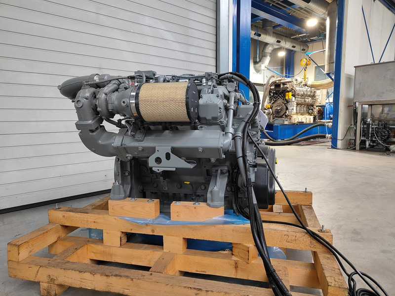 Deutz TCD2015 V6 M NEW - Maquinaria de construcción: foto 2 Deutz TCD2015 V6 M NEW - Maquinaria de construcción: foto 2